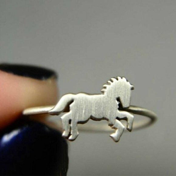 NWOT Silver Horse Ring - Picture 7 of 10